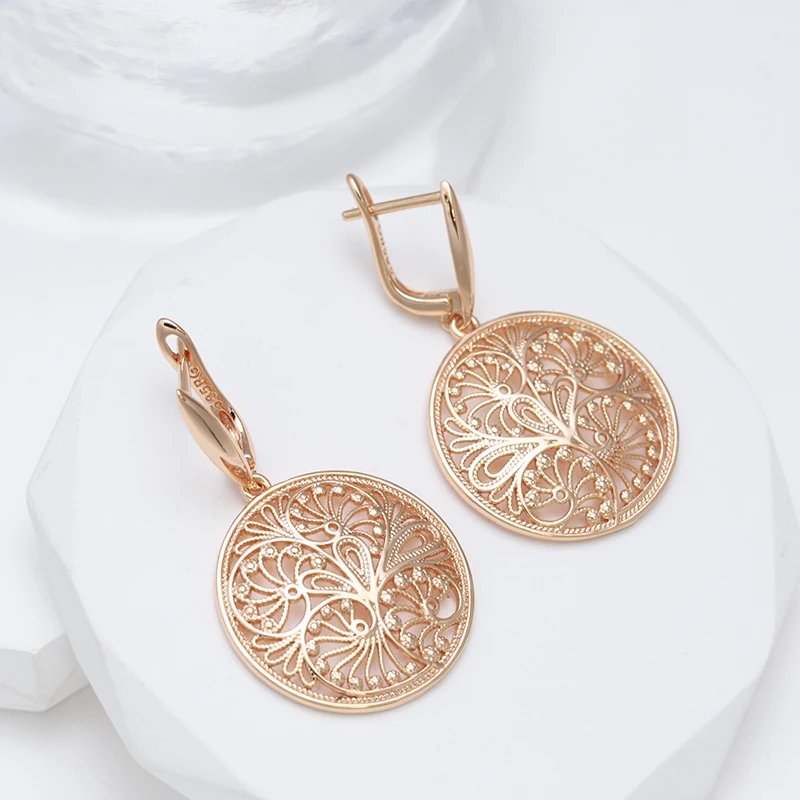 Wbmqda-女性用の花が付いた長い金属製のイヤリング,ヴィ - Women Accessories Dubai のレビューと価格