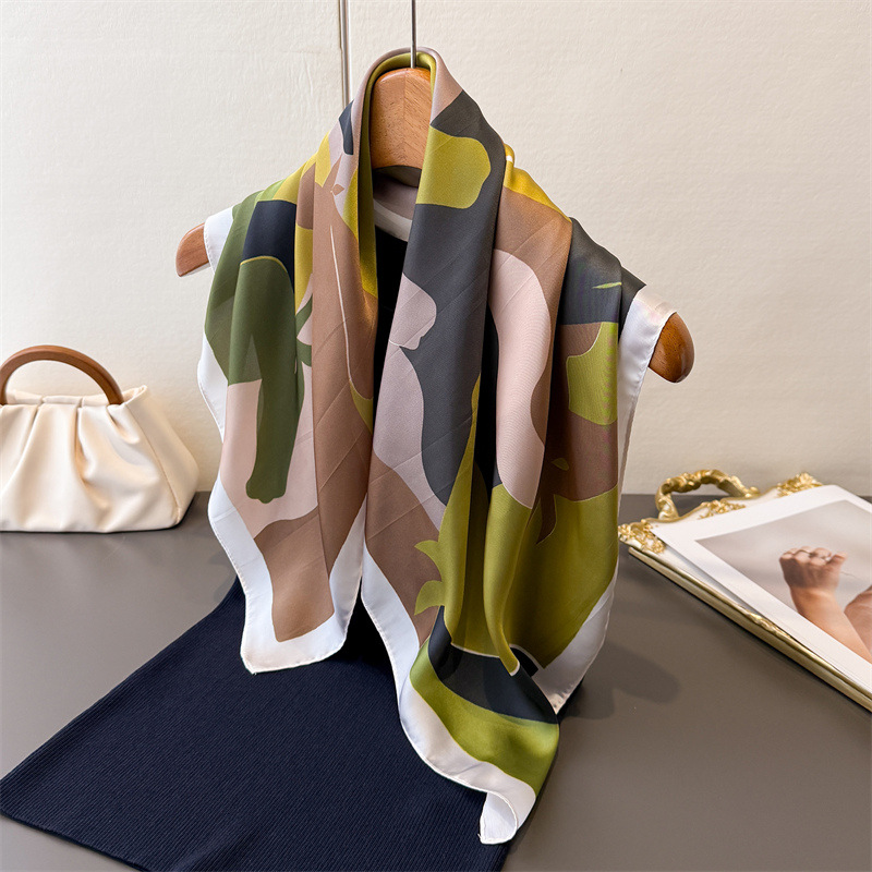 2026 新しい女性スクエアスカーフ模造シルク花柄ネッカチー - Silk Scarf Square のレビューと価格