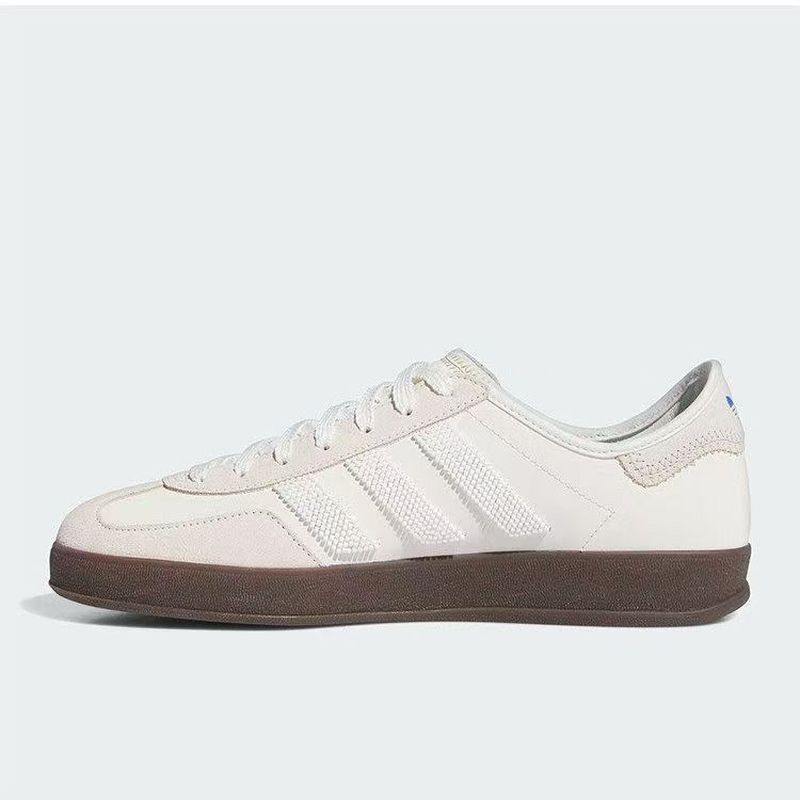 アディダス×CLOTのコラボレーションによるレディースシュー - Adidas Shoes Gazelle のレビューと価格